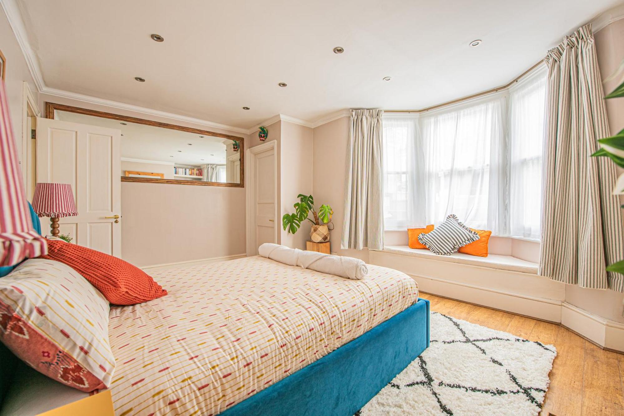 Stylish 2-bed Flat Near Hammersmith & Holland Park Appartamento Londra